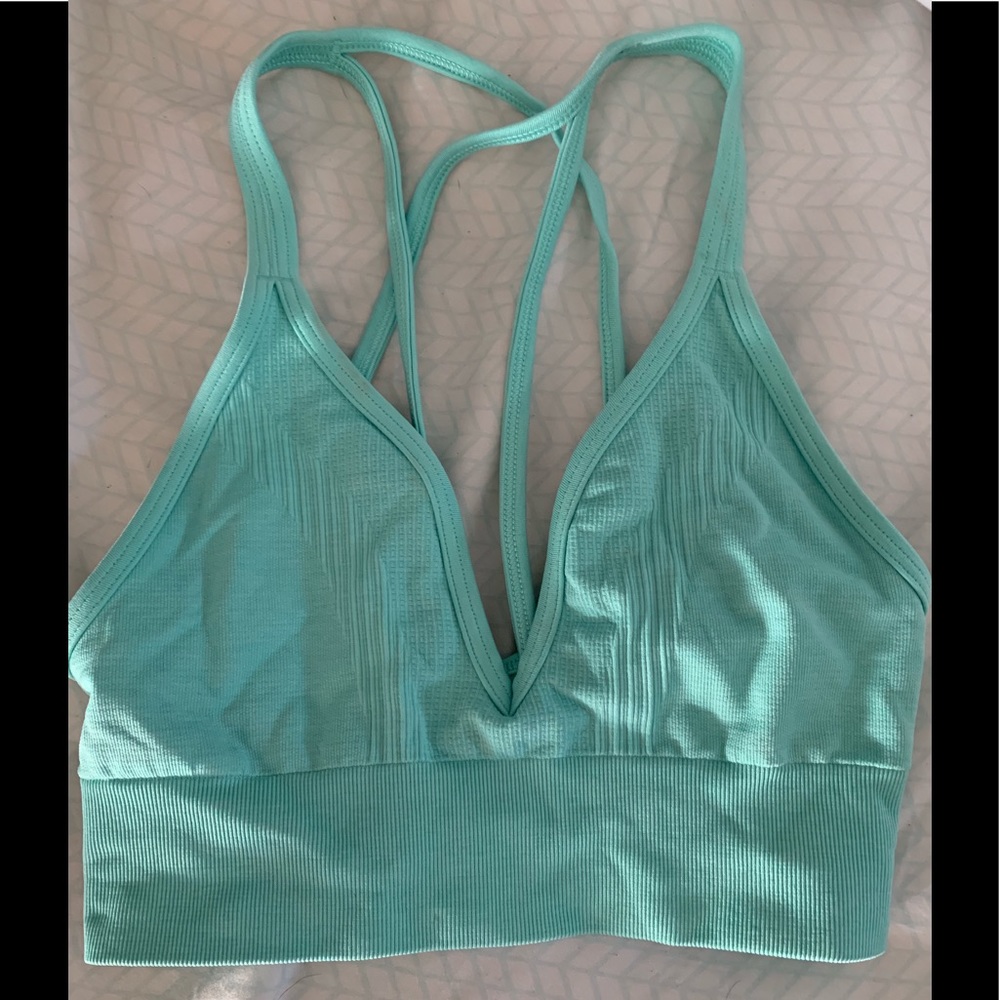 Lululemon seamless strappy plunge bra